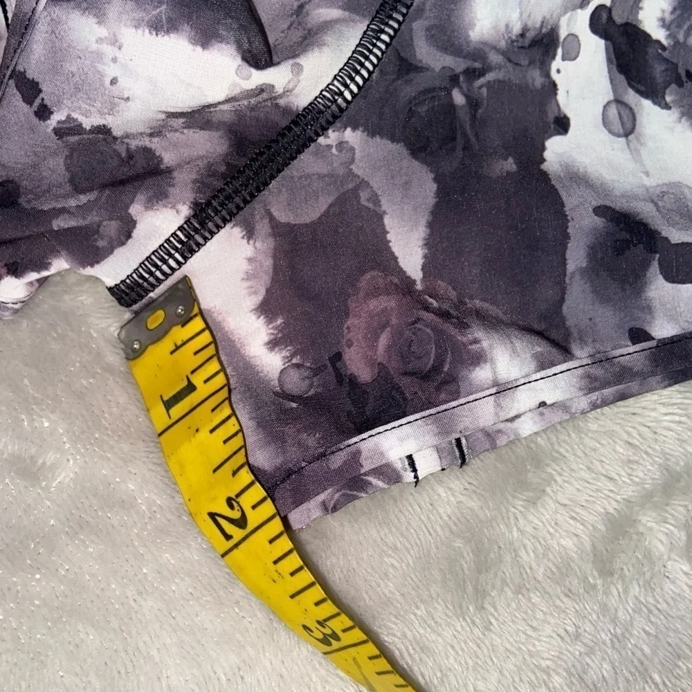 Lululemon Hotty Hot Short